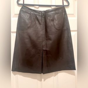 KENAR Butter Soft Lamb Leather 
Color: Chocolate Brown Skirt 
Women's Sz 8